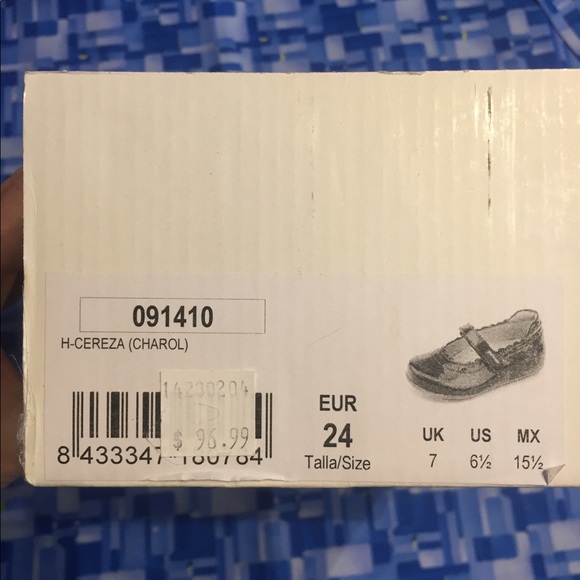 Garvalin (made in Spain) girls shoes rich red - Picture 8 of 9